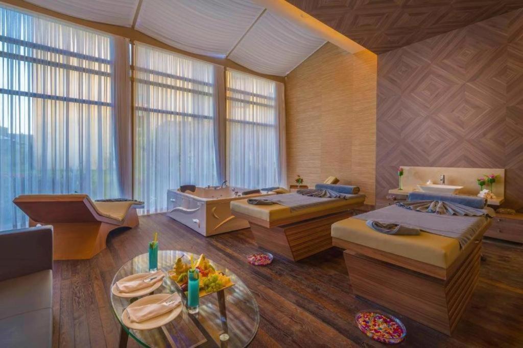 Concorde Luxury Resort & Casino & Convention & Spa 法马古斯塔 外观 照片